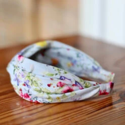 Lucy's Summer Floral Headband with Non-Slip Grip & Pinch-Free Design 20 Lucy's Summer Floral Headband with Non-Slip Grip & Pinch-Free Design -Laurel Mercantile Store 8FA38C75 C82D 4D2C AA0E 0B31F3E6935A 3b8027b4 95c7 4f93 87d7 a6a7560e3b60