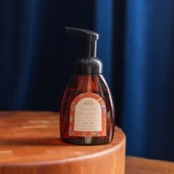 Heirloom Rooms Chapter 8 Office Foaming Hand Soap - Amber Oak