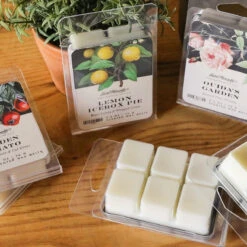 Garden Tomato and Fresh Cut Grass Scented Wax Melts -Laurel Mercantile Store D15AE3F2 94FF 4F73 9613 E251A8C5EB42
