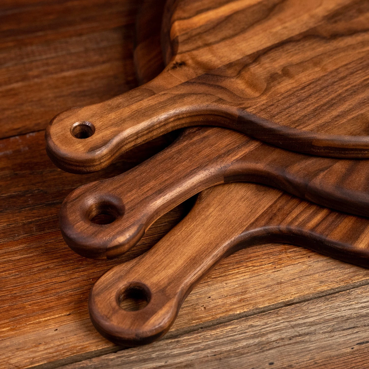 Walnut Pizza Board 8 Walnut Pizza Board - Image 6