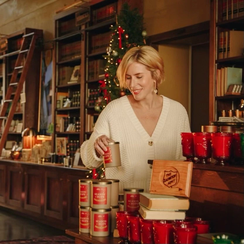 Erin Napier Season of Hope Holiday Candle 4 Erin Napier Season of Hope Holiday Candle - Image 2