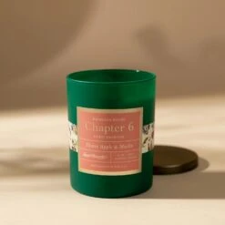 Heirloom Rooms Chapter 6 Guest Bedroom Candle - Honey Apple & Muslin