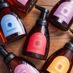 Lottie Foaming Hand Soap - Almond Cake & Berries (8 oz)