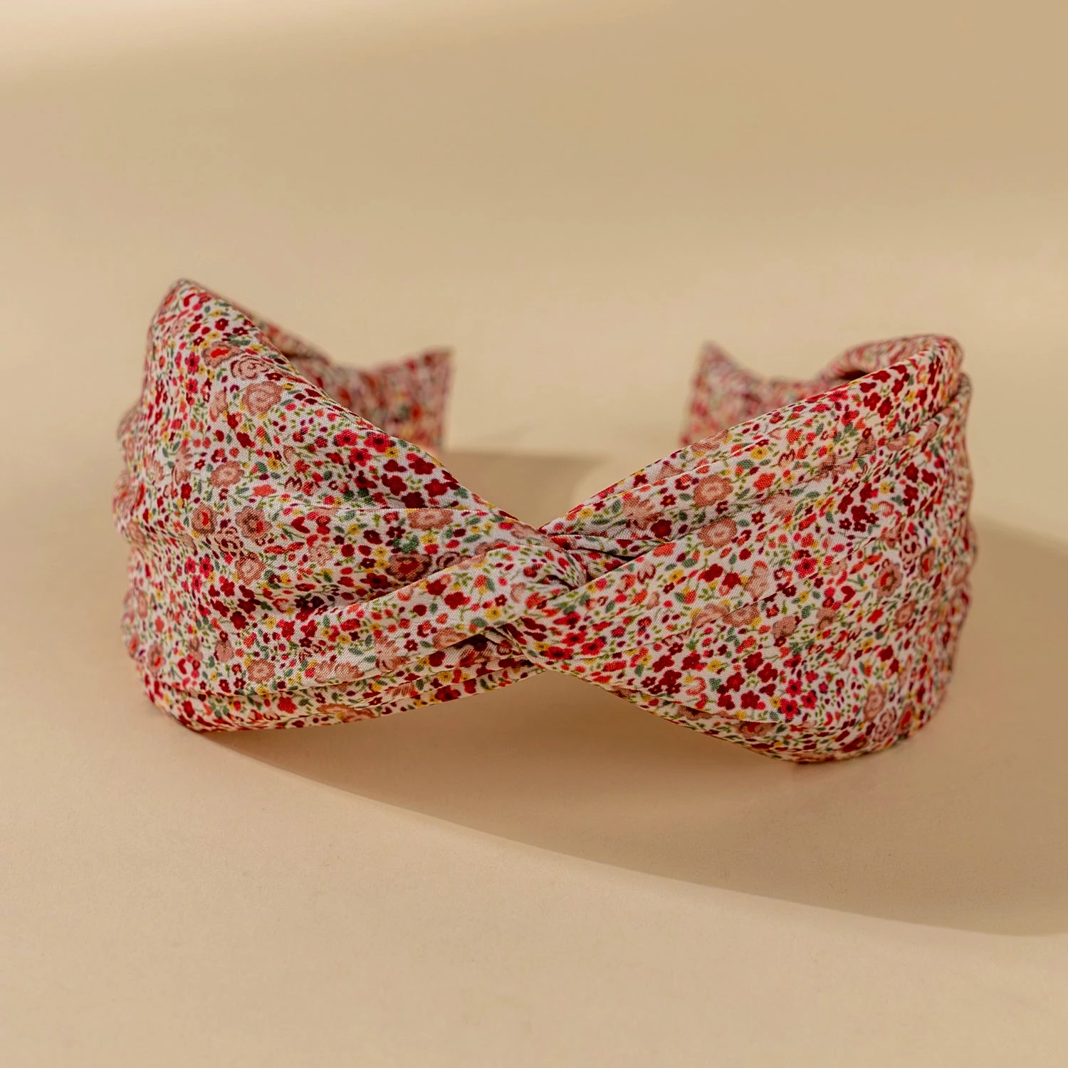 Lucy's Vintage Floral Headband: Elegant, Pinch-Free Hair Accessory 4 Lucy's Vintage Floral Headband: Elegant, Pinch-Free Hair Accessory - Image 2