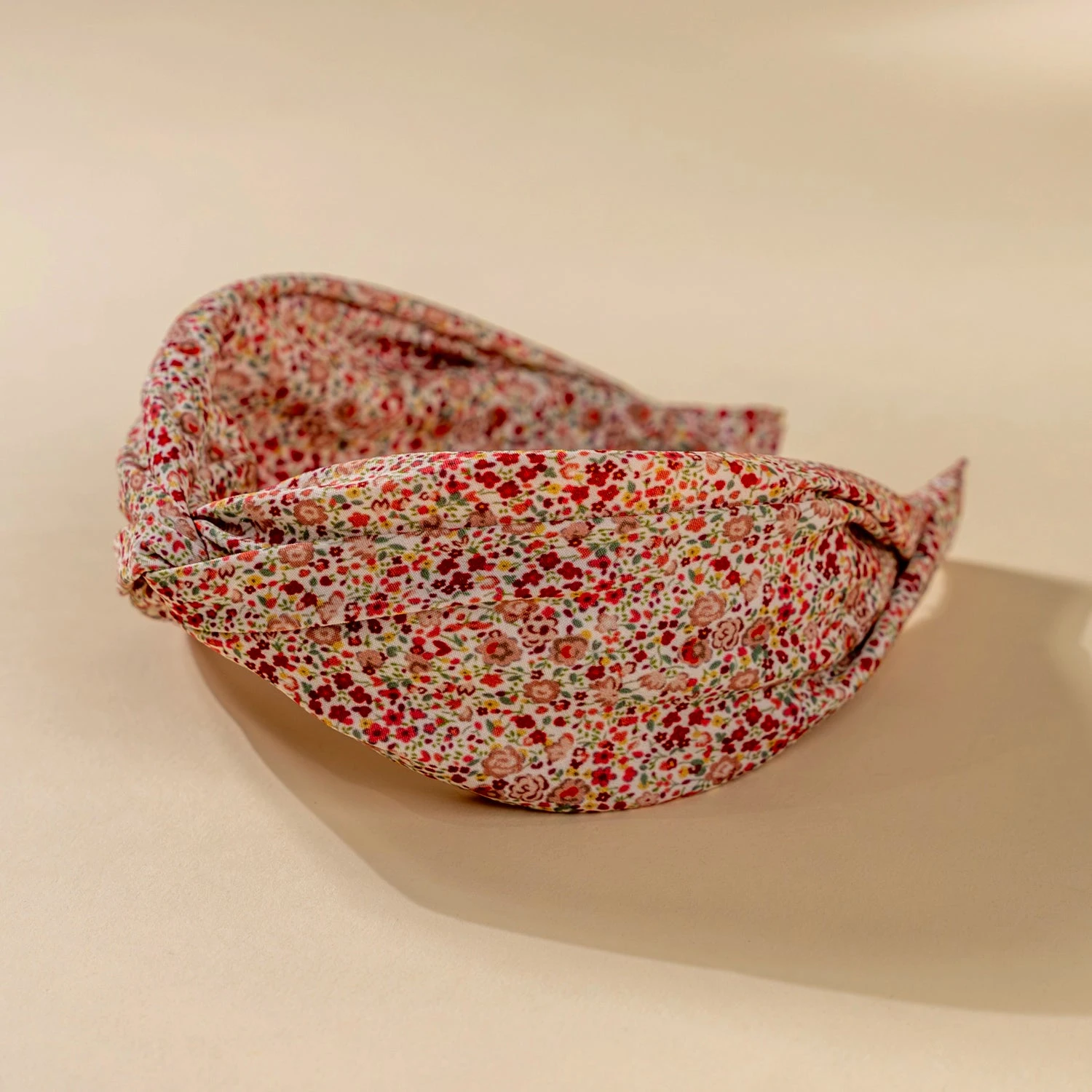 Lucy's Vintage Floral Headband: Elegant, Pinch-Free Hair Accessory 5 Lucy's Vintage Floral Headband: Elegant, Pinch-Free Hair Accessory - Image 3