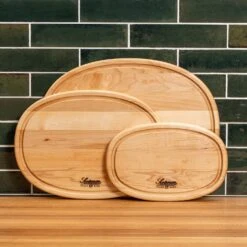 Scotsman Maple Oval Serving Board with Juice Groove