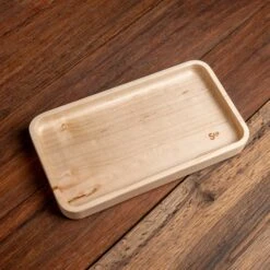 Scotsman Handcrafted Maple Wooden Valet Tray -Laurel Mercantile Store Maple Valet One Compartment 00008