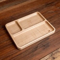 Scotsman Handcrafted Maple Wooden Valet Tray -Laurel Mercantile Store Maple Valet Three Compartment 00002