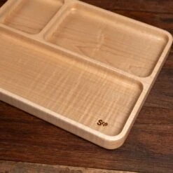 Scotsman Handcrafted Maple Wooden Valet Tray -Laurel Mercantile Store Maple Valet Three Compartment 00003