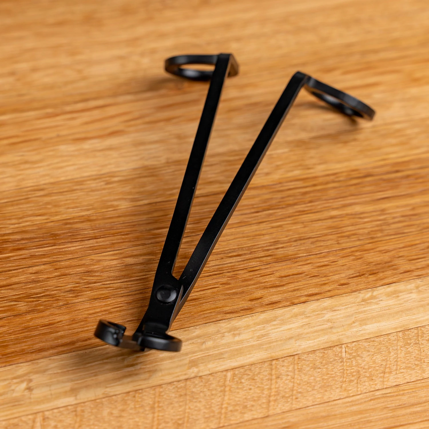 Professional Matte Black Candle Wick Trimmer with Debris Tray 8 Professional Matte Black Candle Wick Trimmer with Debris Tray - Image 6