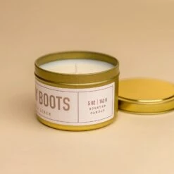 Sunday Boots 5 Oz. Scented Candle - Handcrafted Leather & Linen -Laurel Mercantile Store Sunday Boots 5 ounce candle 00005