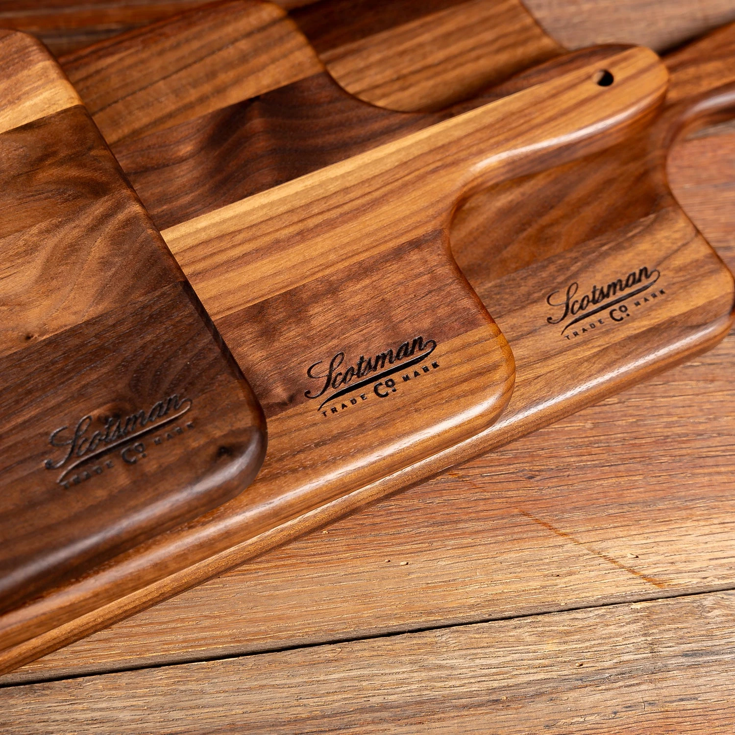 Handcrafted Walnut Bread Board - American Hardwood Serving Platter 4 Handcrafted Walnut Bread Board - American Hardwood Serving Platter - Image 2