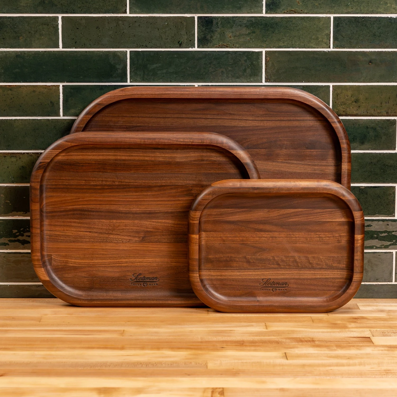 Scotsman Walnut Carving Block - Premium American Hardwood Serving Tray 3 Scotsman Walnut Carving Block - Premium American Hardwood Serving Tray