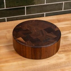 Scotsman Walnut End Grain Round Butcher Block 14 Scotsman Walnut End Grain Round Butcher Block -Laurel Mercantile Store Walnut End Grain Round Butcher Block 00002