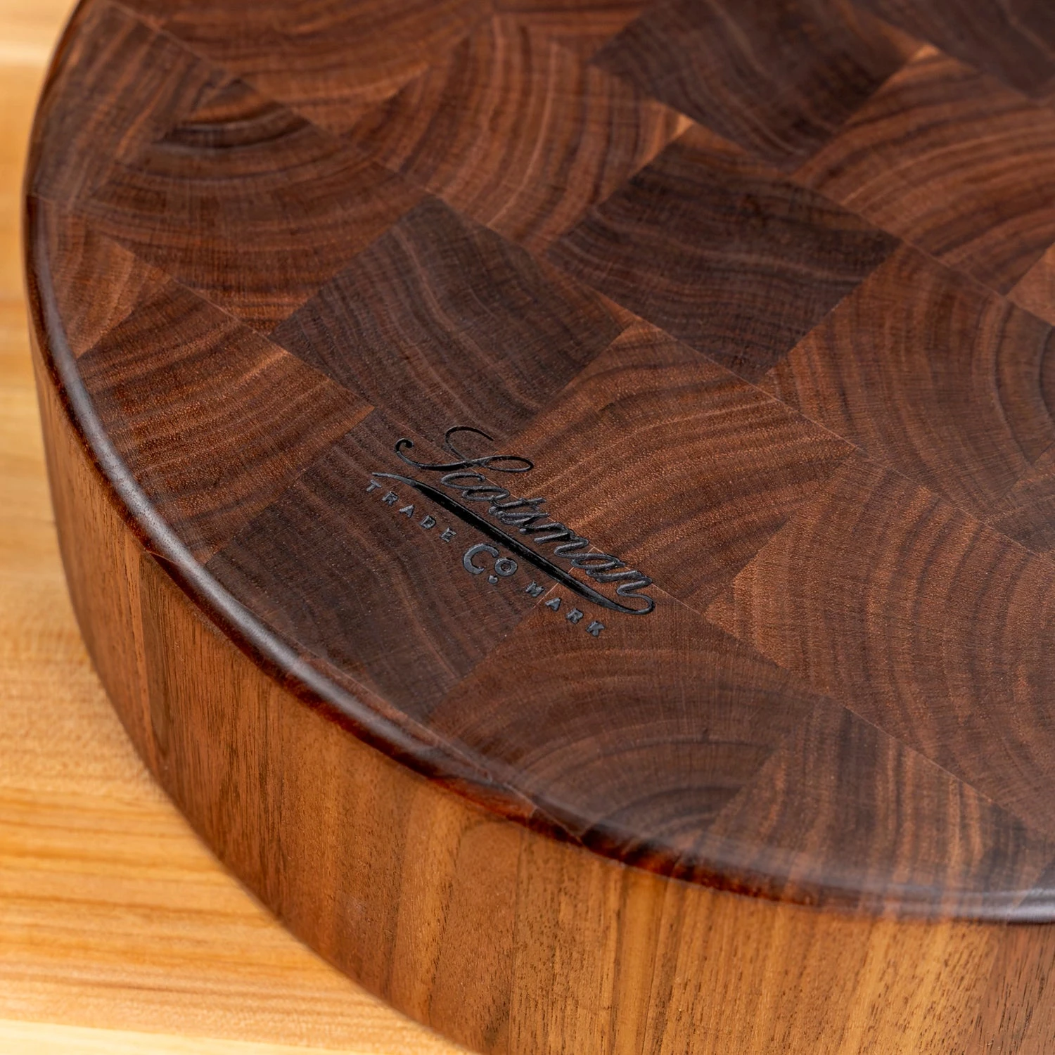 Scotsman Walnut End Grain Round Butcher Block 10 Scotsman Walnut End Grain Round Butcher Block - Image 8