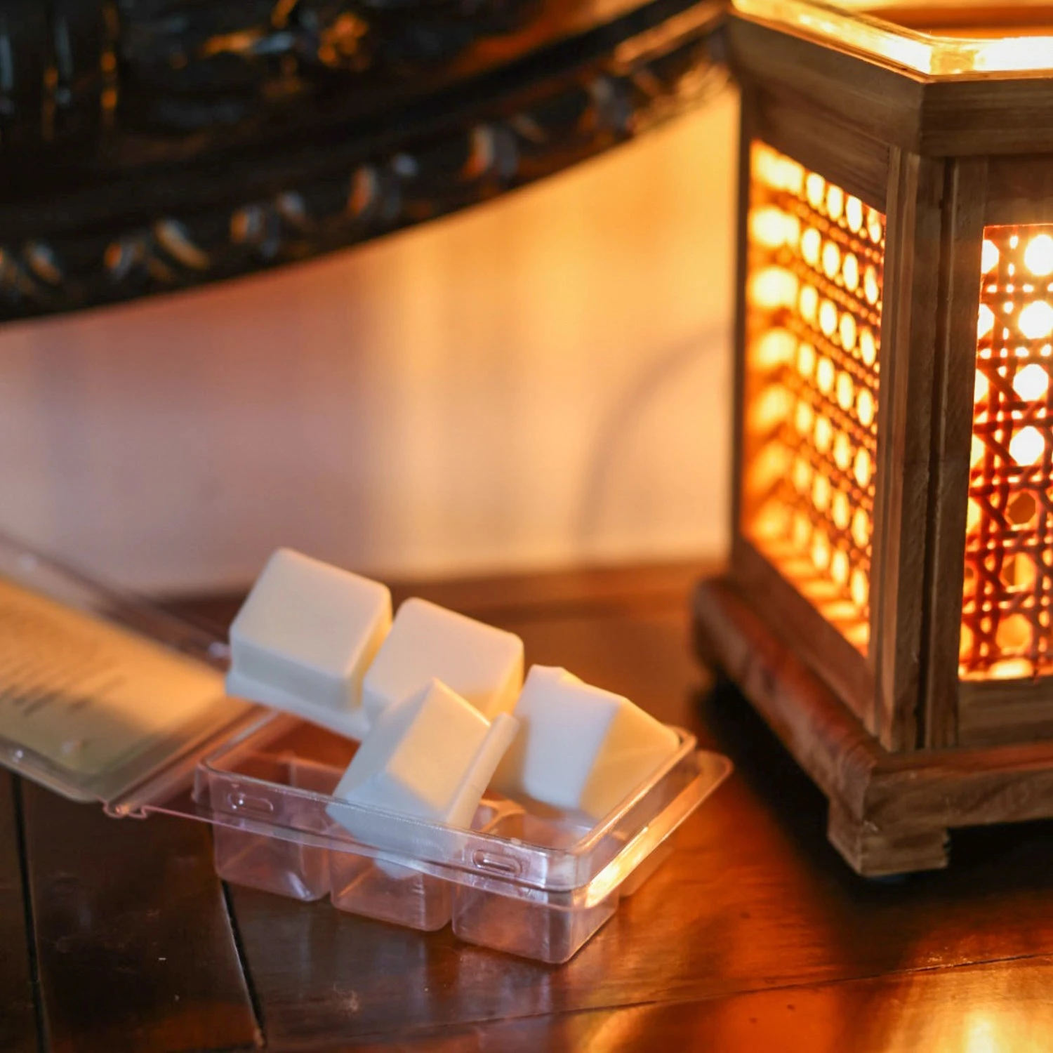 Tudor Wax Melt: Earl Grey & Lemon Architecture Collection 6 Tudor Wax Melt: Earl Grey & Lemon Architecture Collection - Image 4