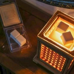 Heirloom Rooms Chapter 7 Bathroom Wax Melt: Eucalyptus & Mint 11 Heirloom Rooms Chapter 7 Bathroom Wax Melt: Eucalyptus & Mint -Laurel Mercantile Store Wax Melts 00004 5