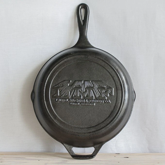 Laurel Machine & Foundry Co. Cast Iron Skillet 3 Laurel Machine & Foundry Co. Cast Iron Skillet